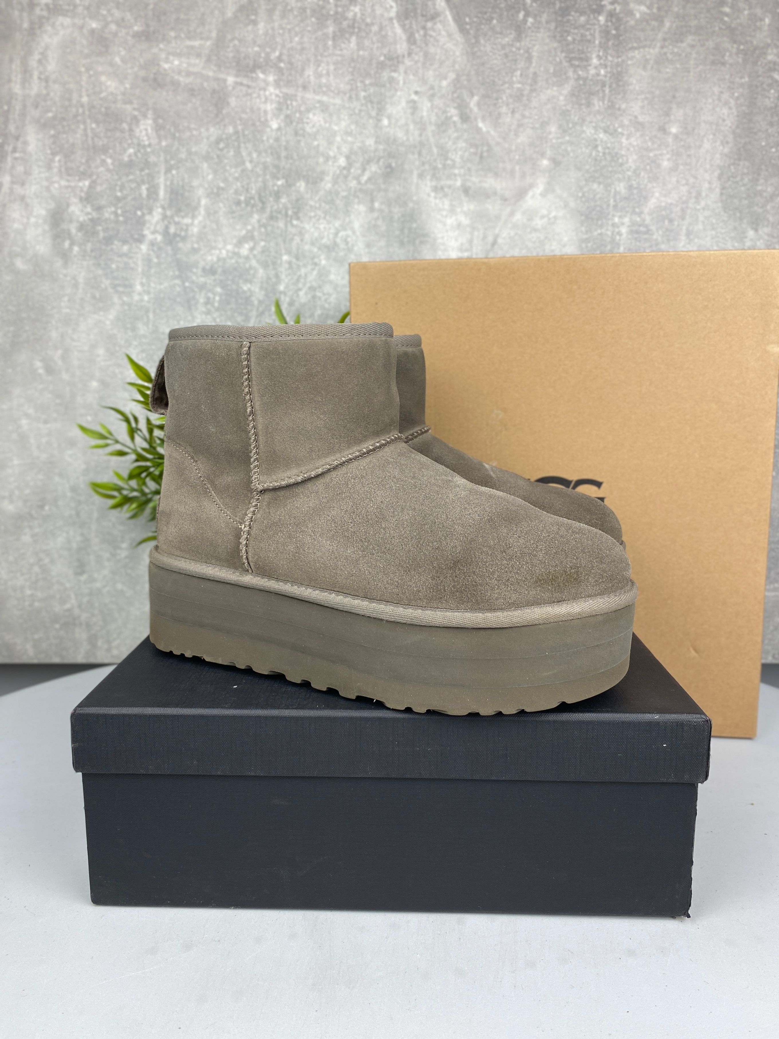 Bardzo dobre / buty śniegowce / UGG / Classic Mini Platform / r. 39