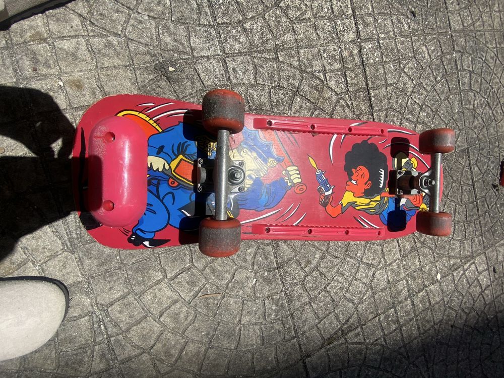 Skate Vermelho Usado