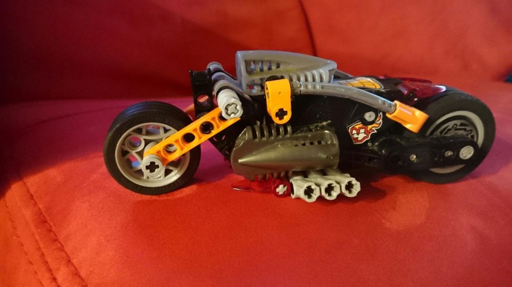 Lego racer 8355 motor z napędem