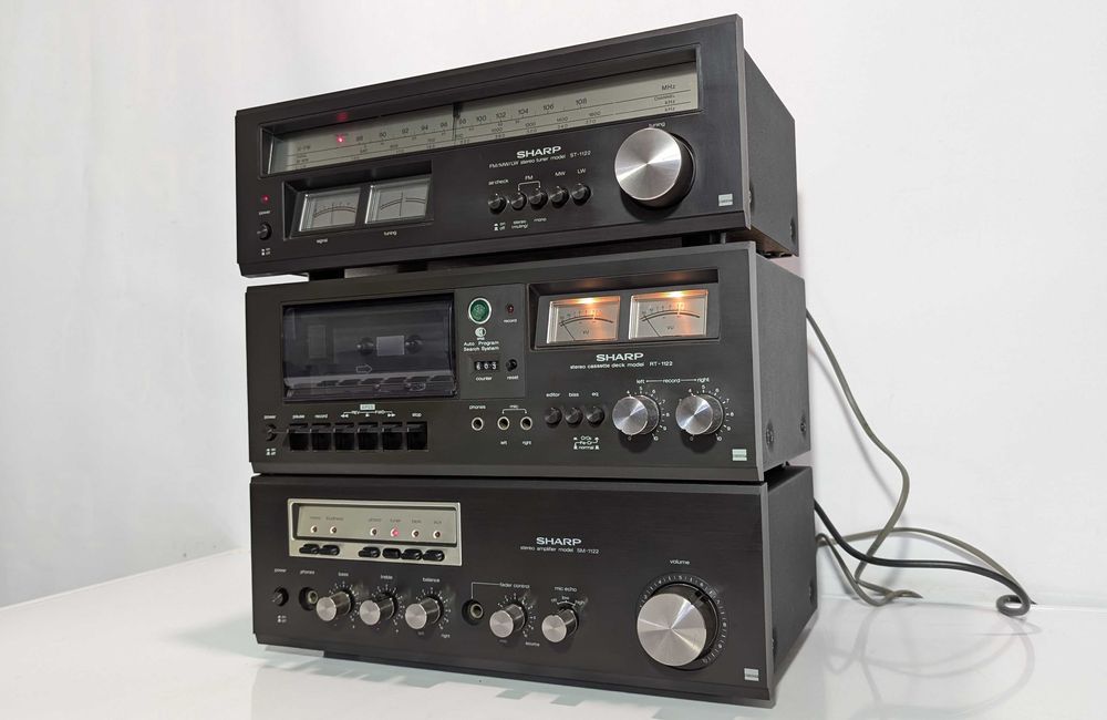 Вінтажна аудіо стійка Sharp 1122H/підсилювач/касетна дека/тюнер/Японія