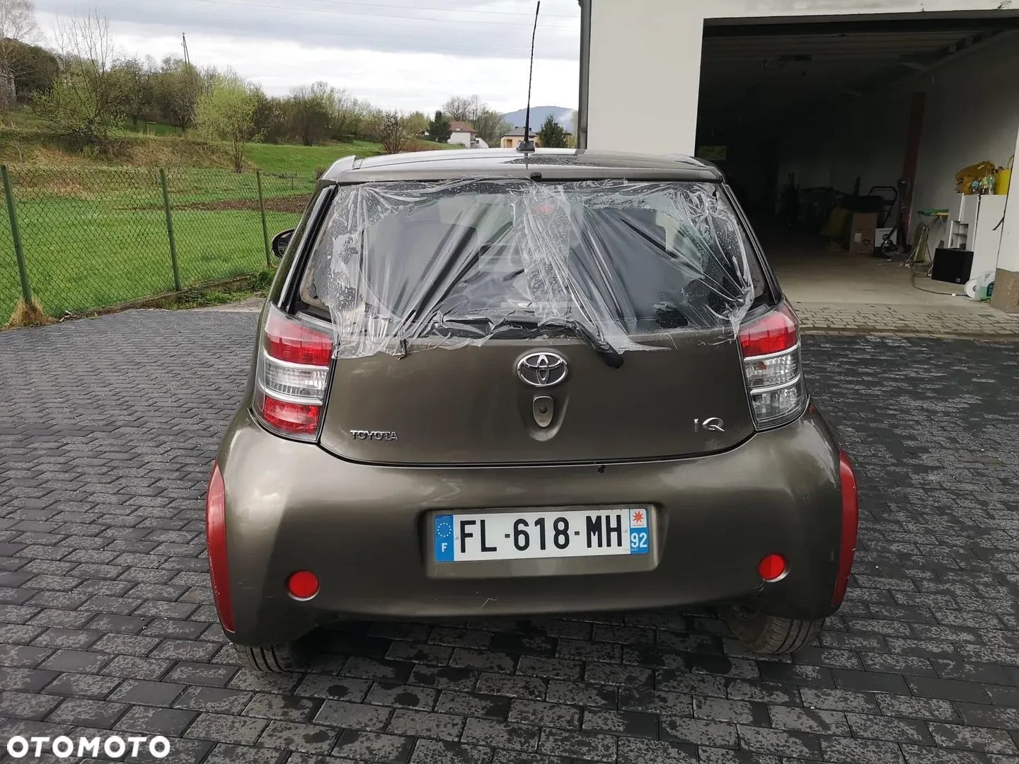 Toyota iQ OKAZJA Toyota IQ 1,0 VTI 2011R KLIMA 4osobowy 137000km