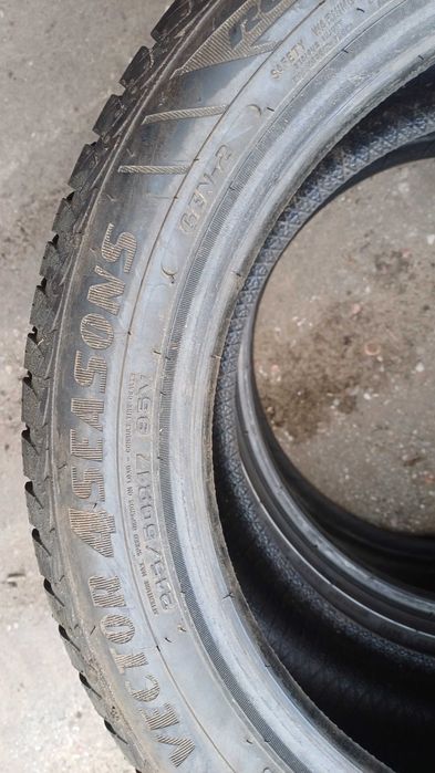 Goodyear Vector 4Seasons Gen-2 215/50 R17 95V 2022r