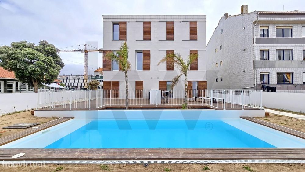 Arrendamento Apartamento T2 novo, na Praia da Barra