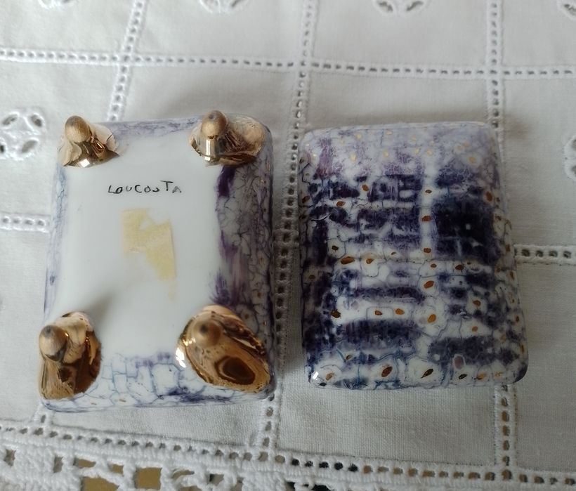 Caixa em porcelana pintada à mão