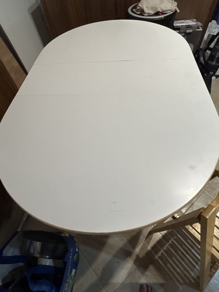 Mesa de cozinha com 4 cadeiras