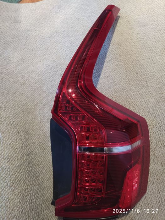 Задній фанарь правий до Вольво xc90 ll