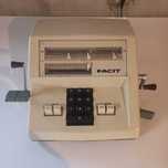 Máquina Calculadora FACIT 1004