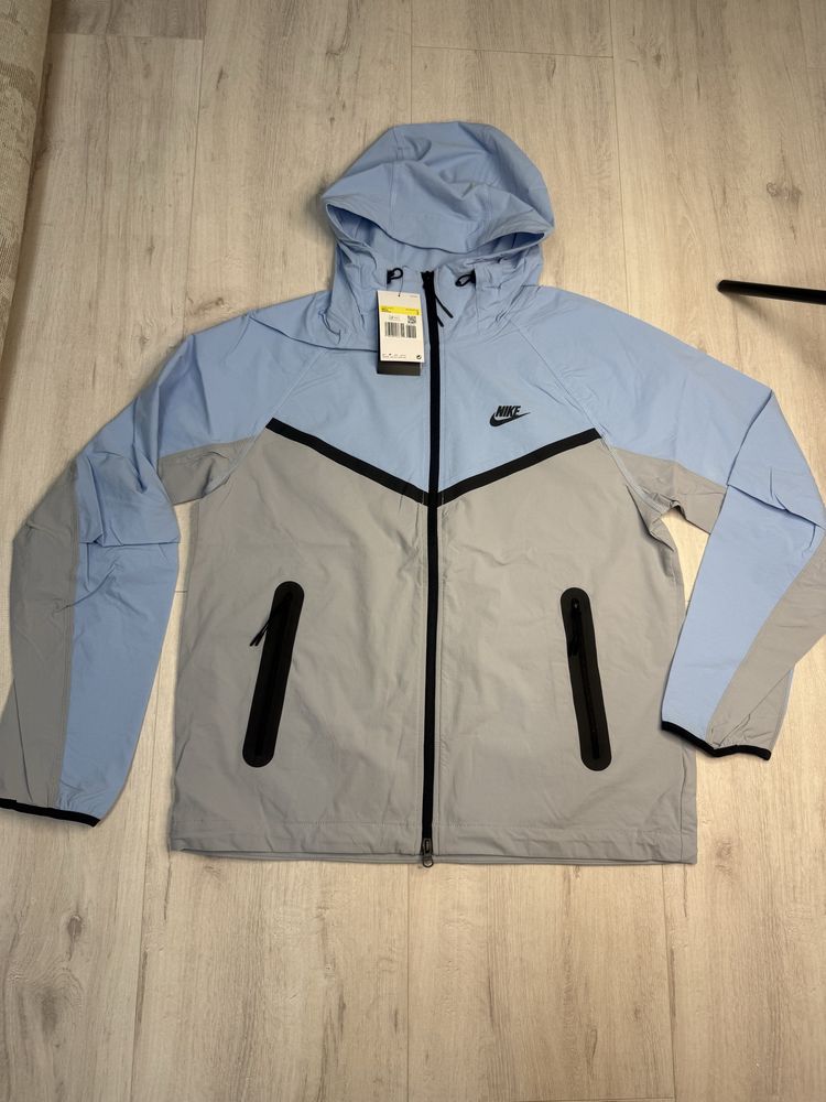 Чоловіча ткана куртка Windrunner Nike HV6514-012
