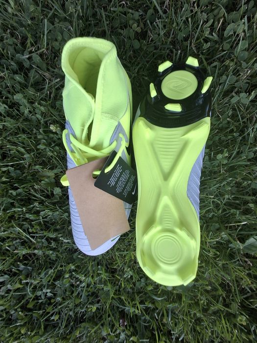 Korki Nike Phantom LUNA II Academy FG/MG