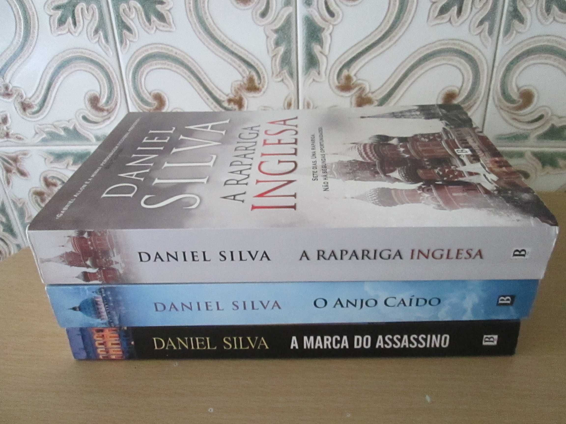 Livros Daniel Silva (oferta de Portes)