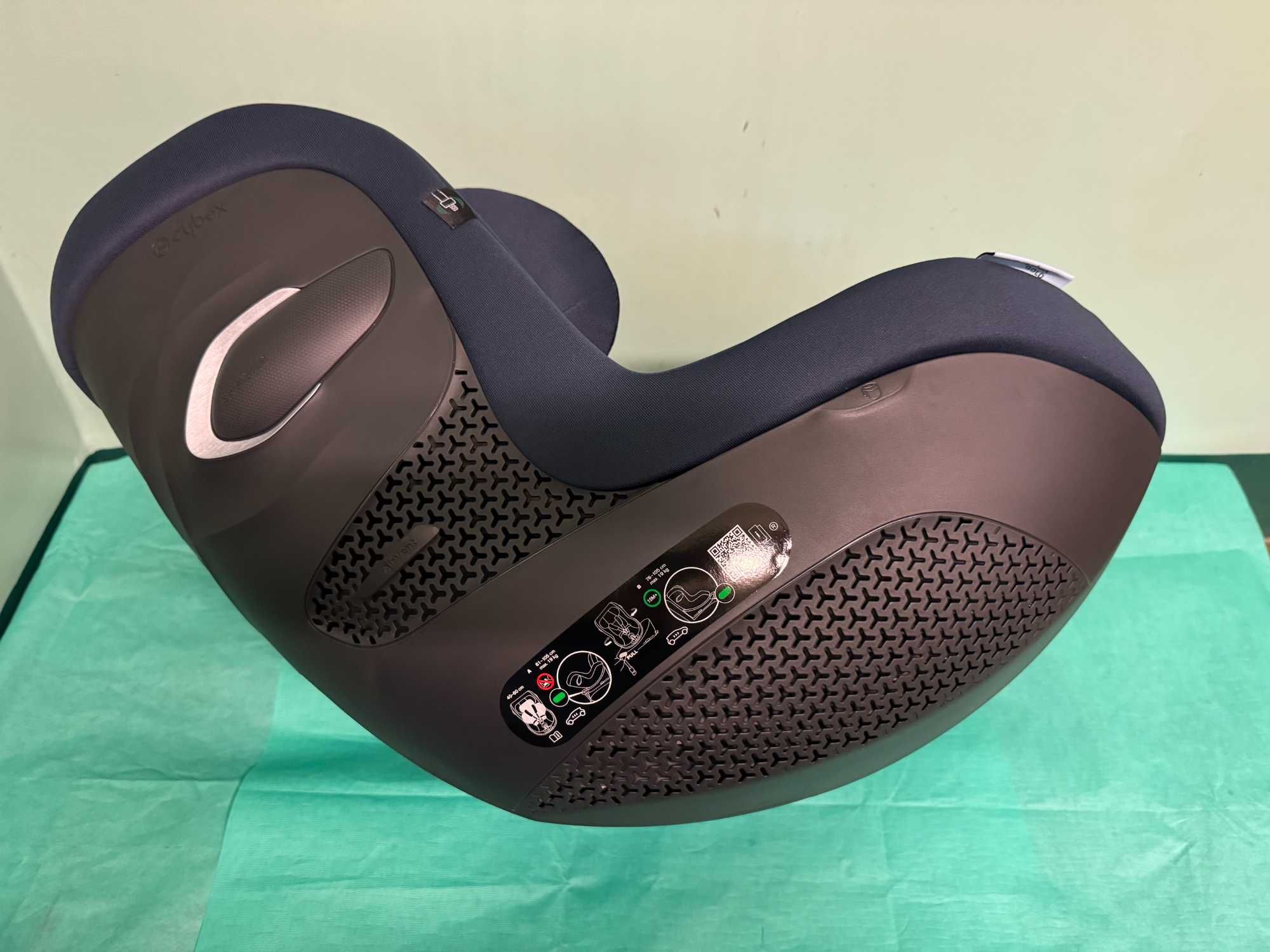 Fotelik Cybex Sirona G i-Size  Plus Ocean Blue - navy blue