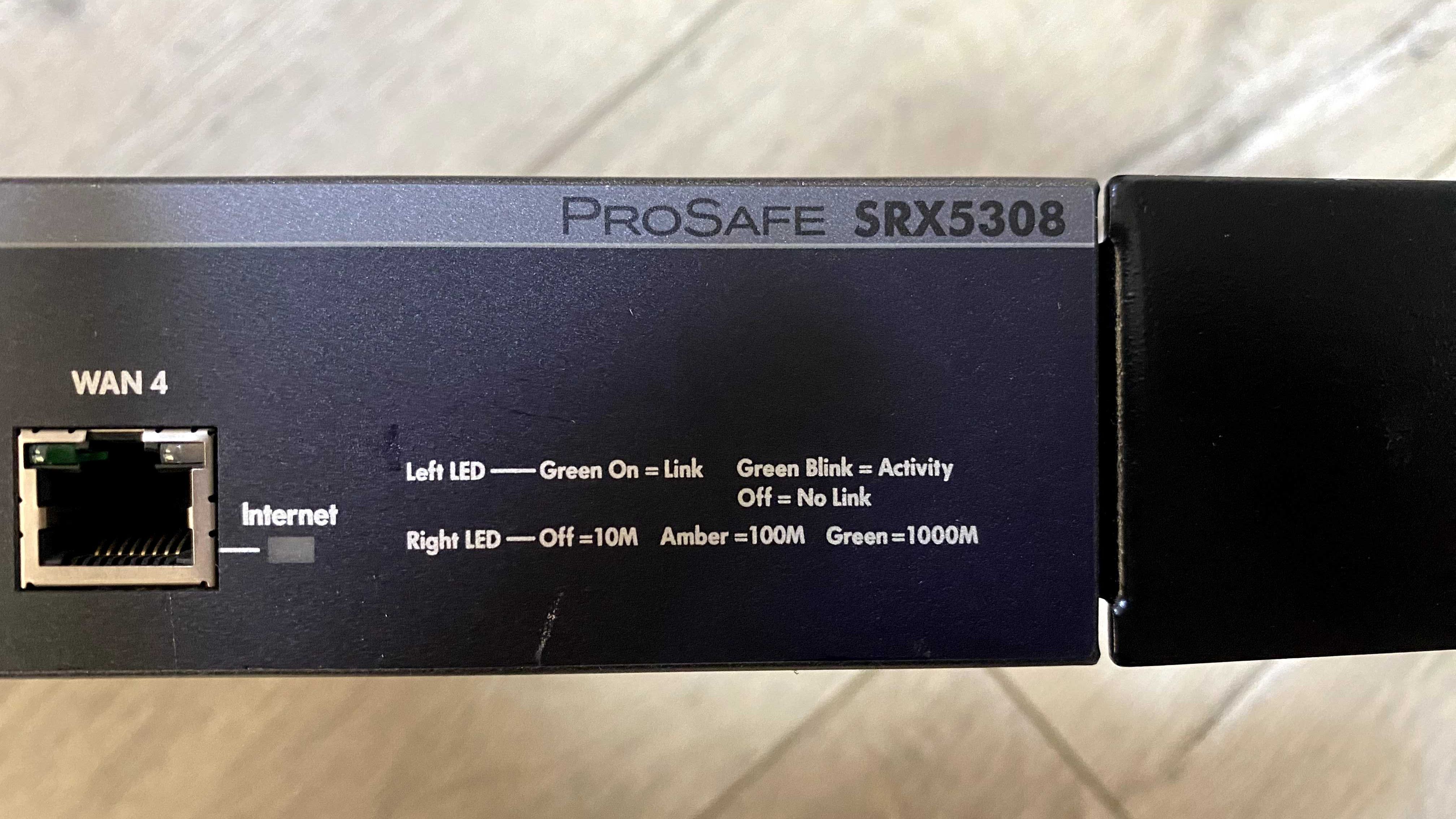 Router Netgear Prosafe SRX5308