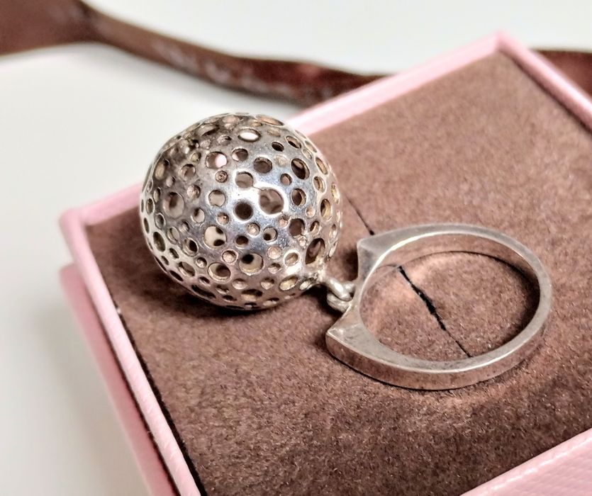 Katalogowy pierścionek srebrny Warmet z kulką . PRL.