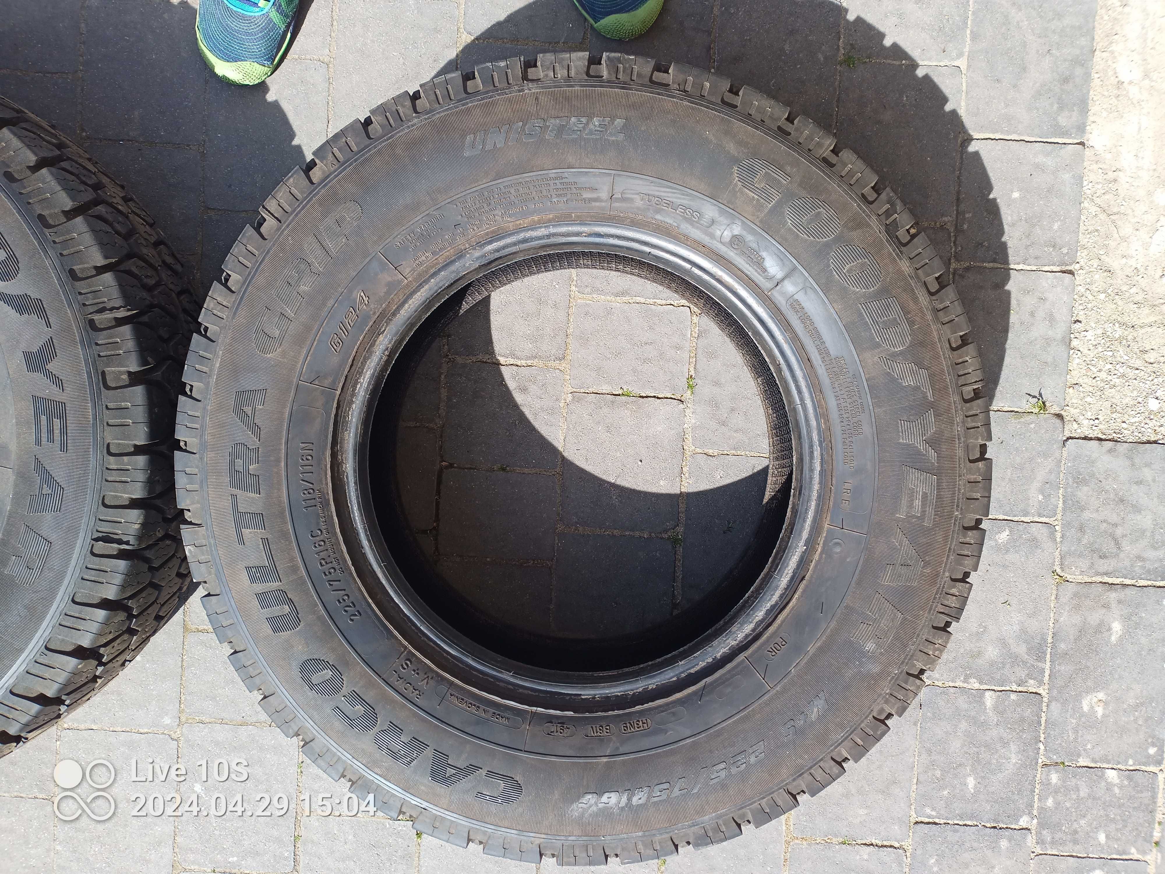 Opony GoodYear Cargo Ultra Grip R16C 225/75 2szt