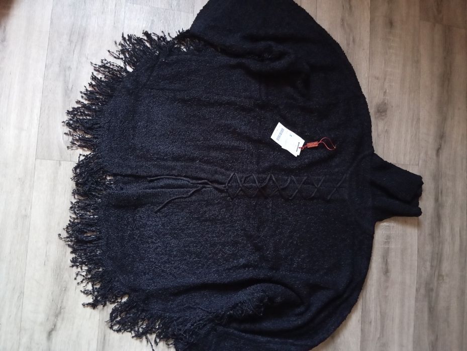 Тепле пончо жіноче