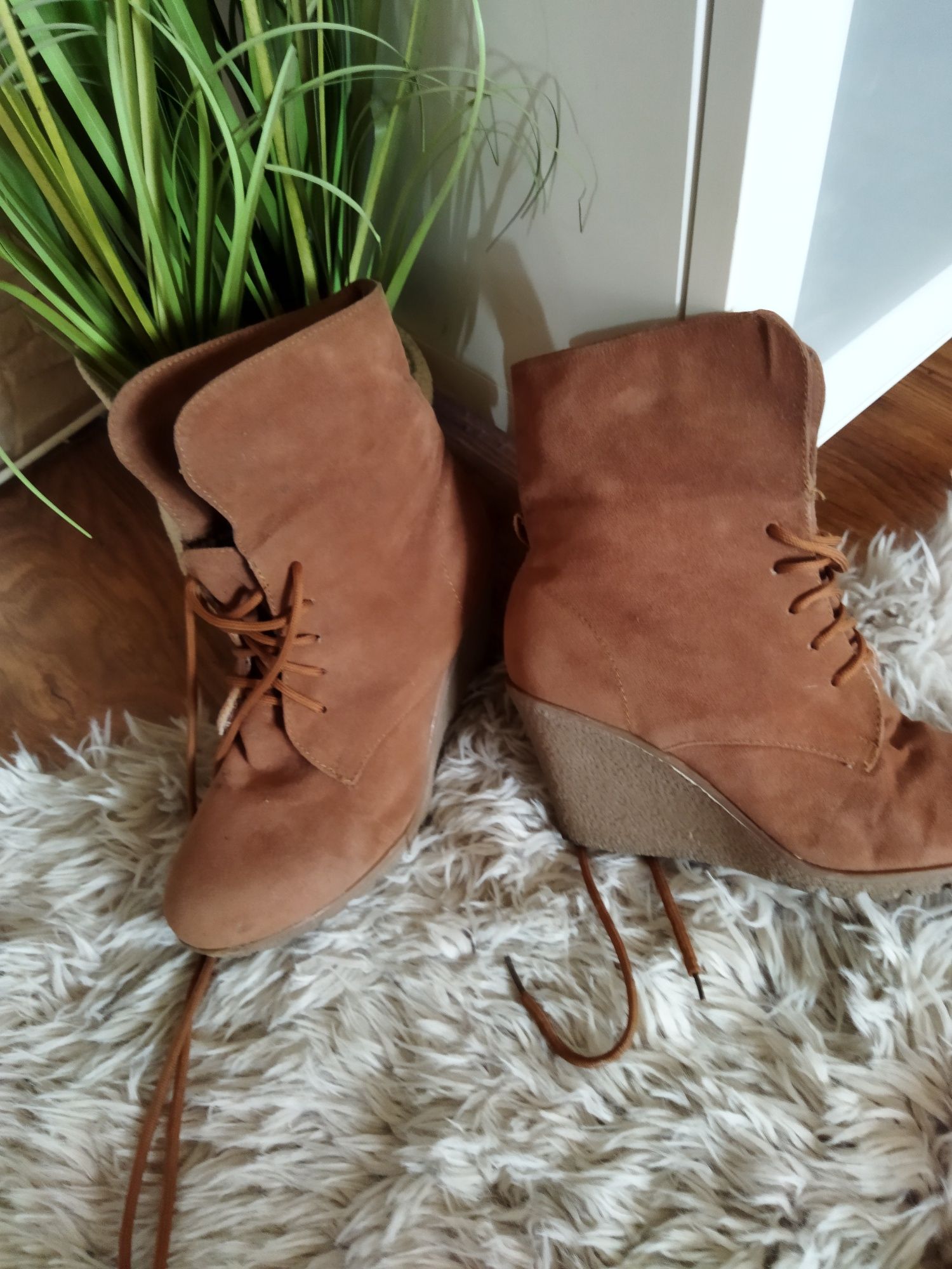 Rude botki zamszowe 39