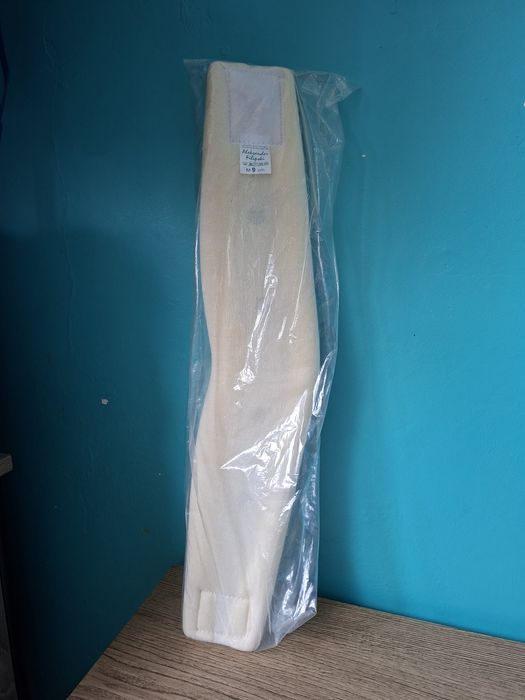 Żółty kołnierz ortopedyczny nowy