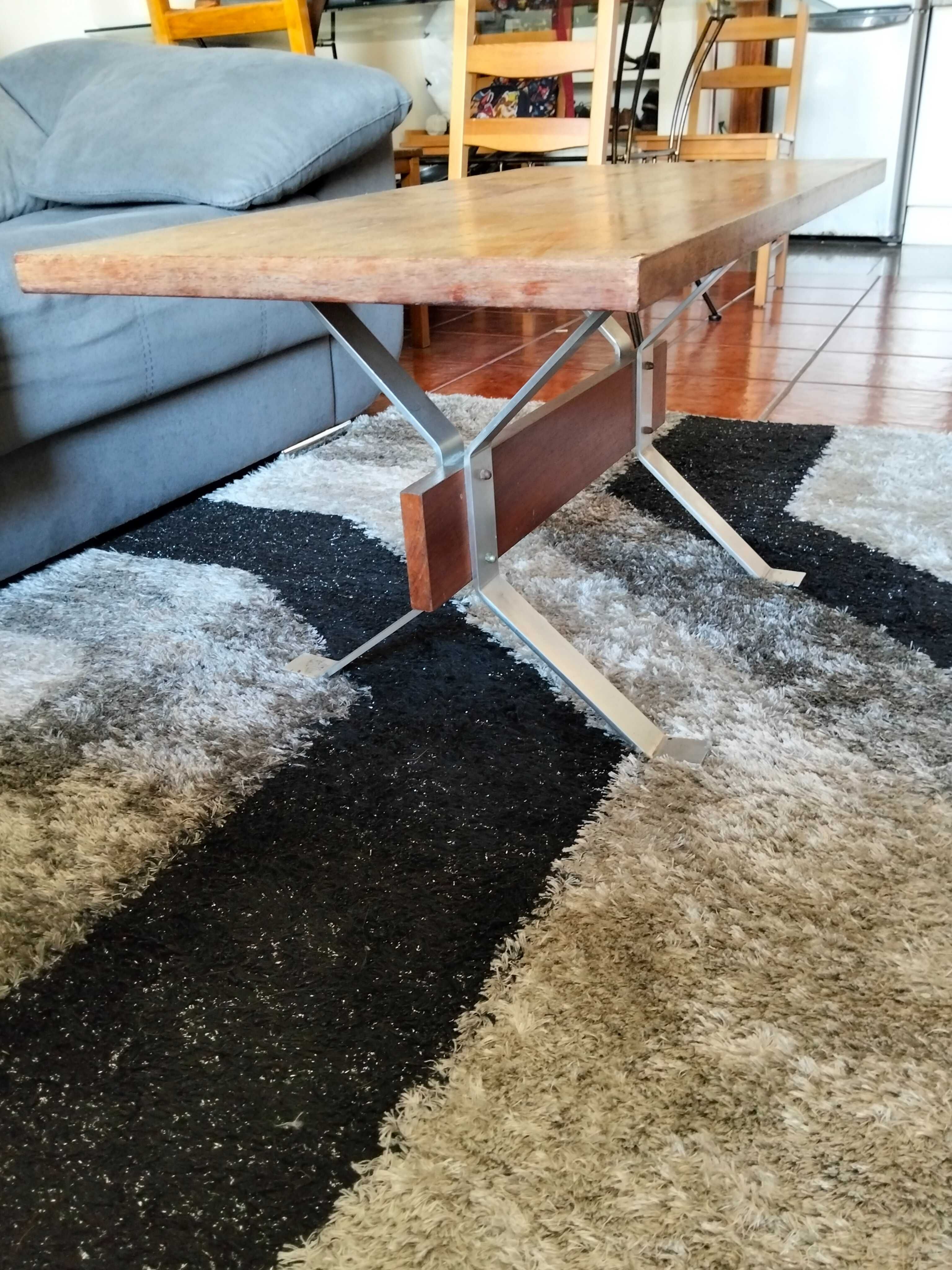 Mesa de Centro em madeira