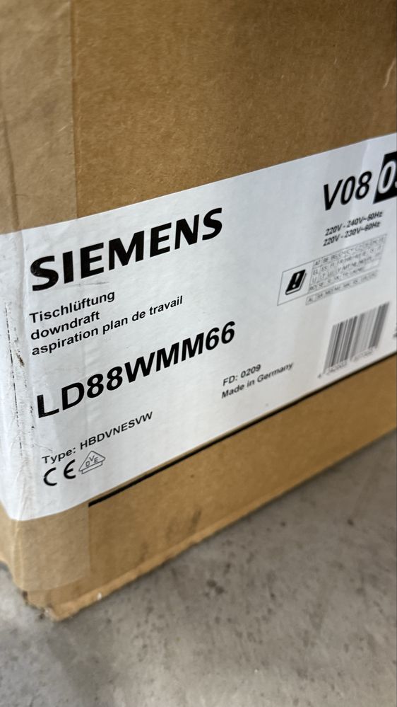 Вбудована Інтегрована витяжка в стільницю Siemens Studio Line