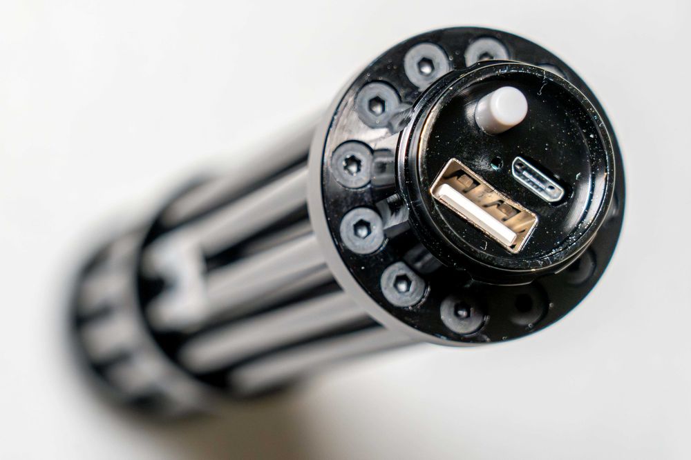 Laser azul de alta potência 50000mw com carregamento por USB. Novo!