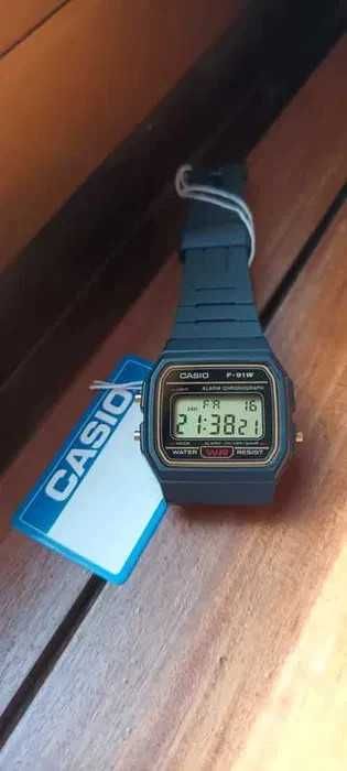 Casio F-91WG Gold