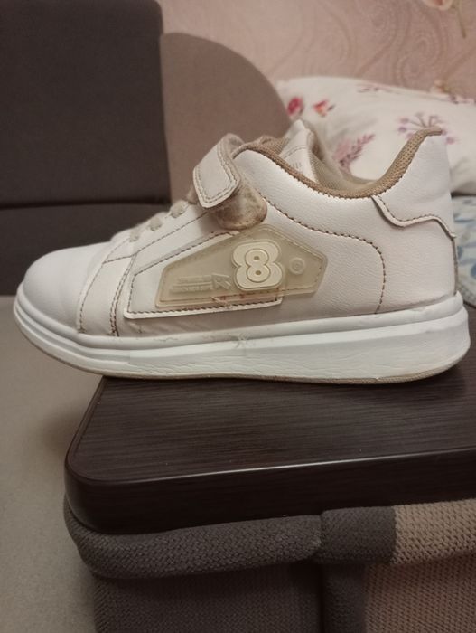 Продам кросовки для дівчинки