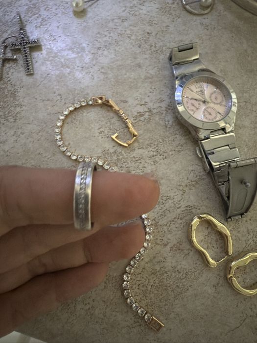 Продам украшения сережки браслет часы кольцо крестик перстень