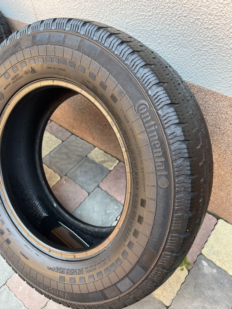Зимові шини Continental VancoFourSeason2 235/65R16C