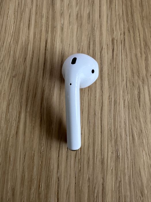 Prawa słuchawka Apple AirPods Gen 2 uszkodzona Gdańsk stan idealny