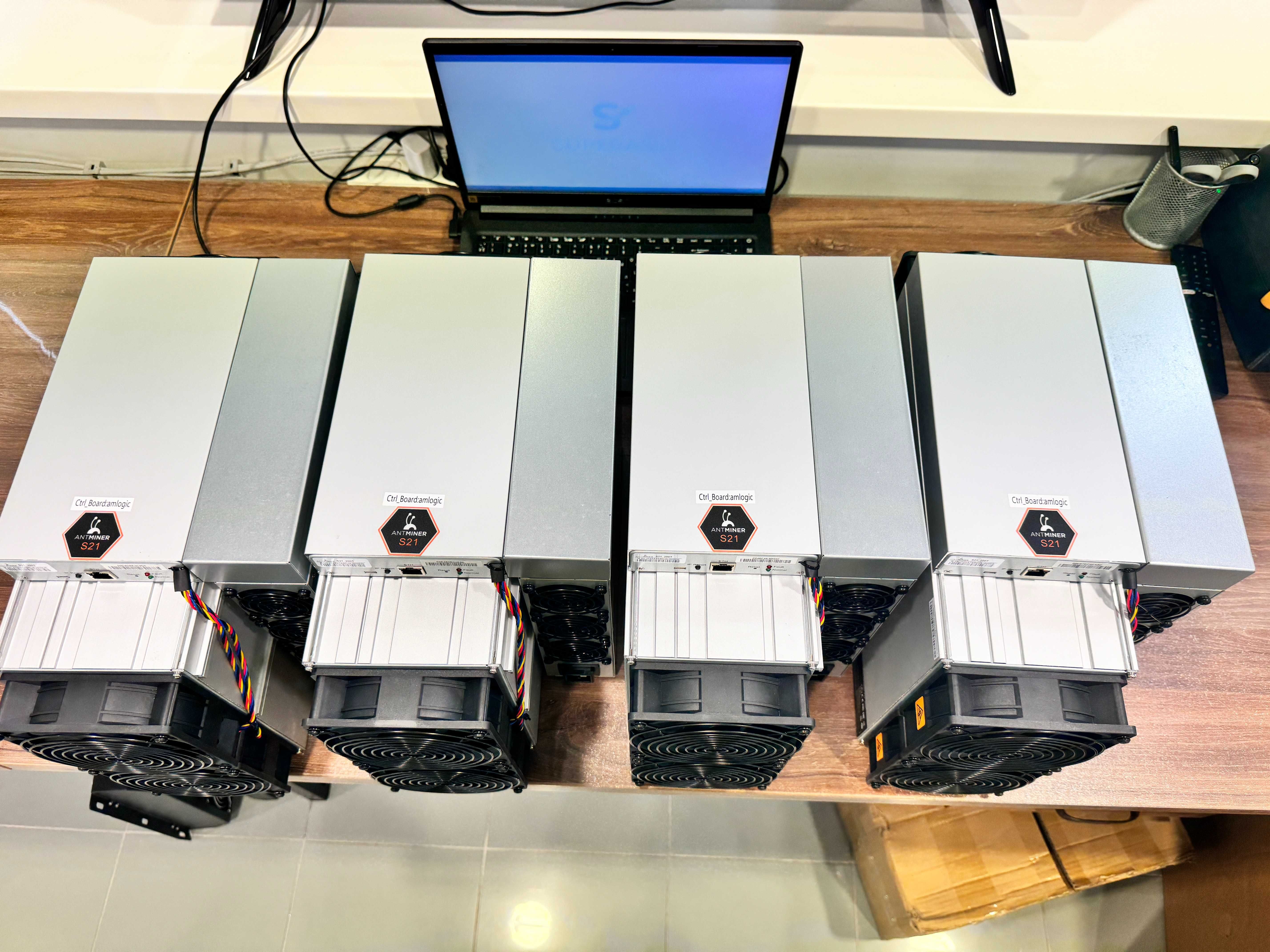 NEW Майнер! Asic Bitmain Antminer S21 200 Th Civitek miner + Гарантія