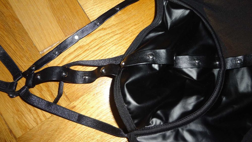 Bielizna erotyczna, body 2XL sexi, ćwieki, lateks, paski, strapsy