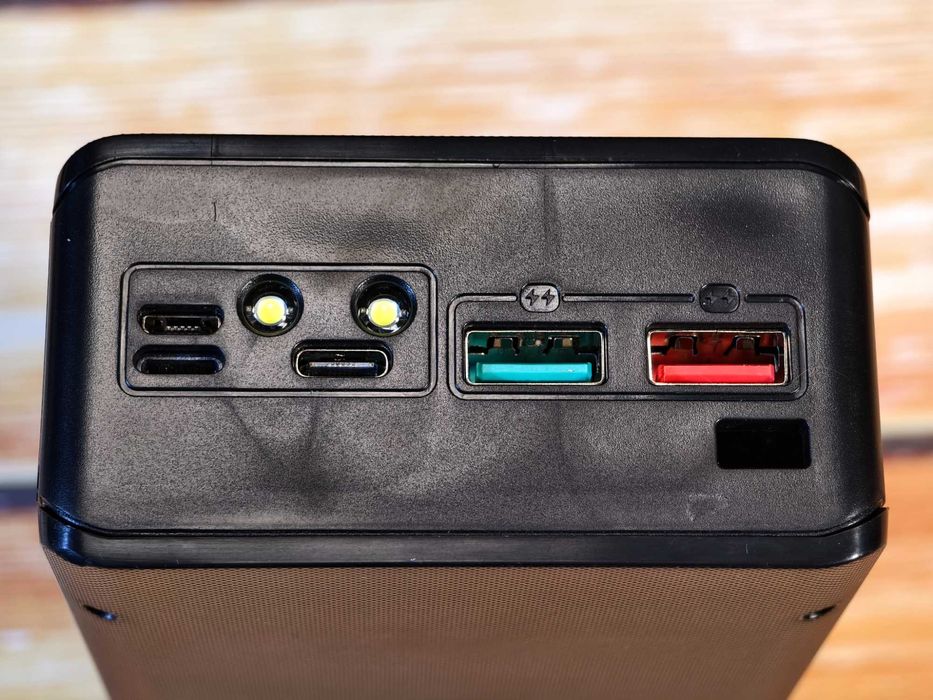Корпус 16 АКБ Fast Charge PD3.0 16W 18650 швидка беспровідна PowerBank
