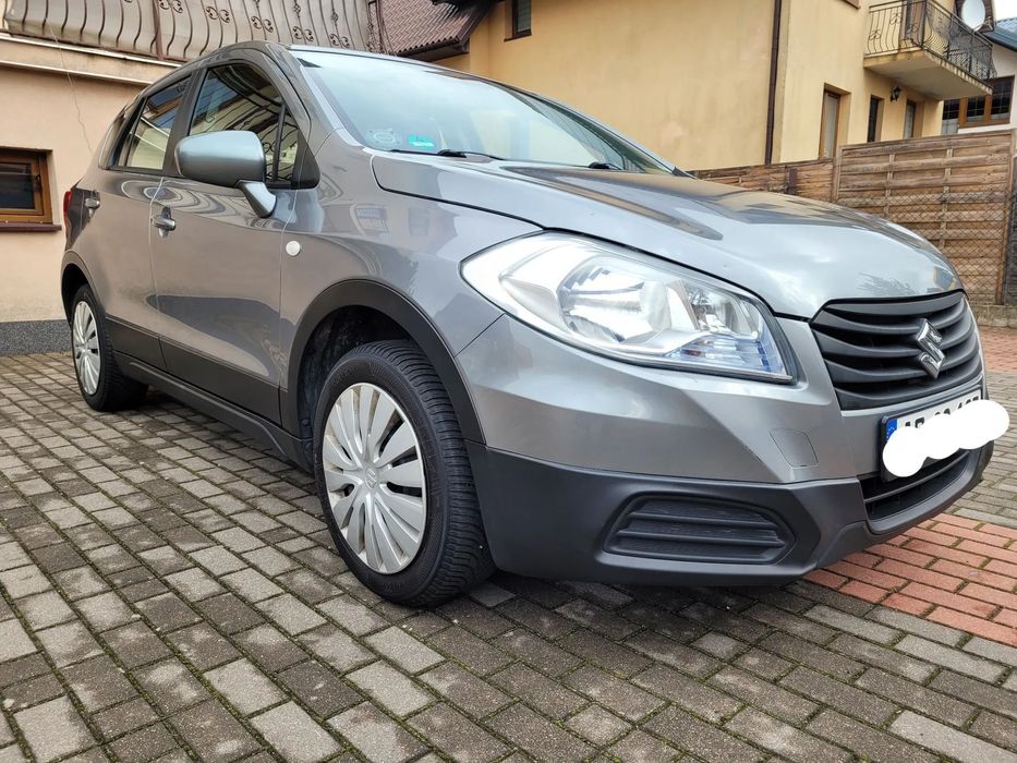 Suzuki SX4 S-Cross Suzuki Sx4 S-CROSS Benzyna