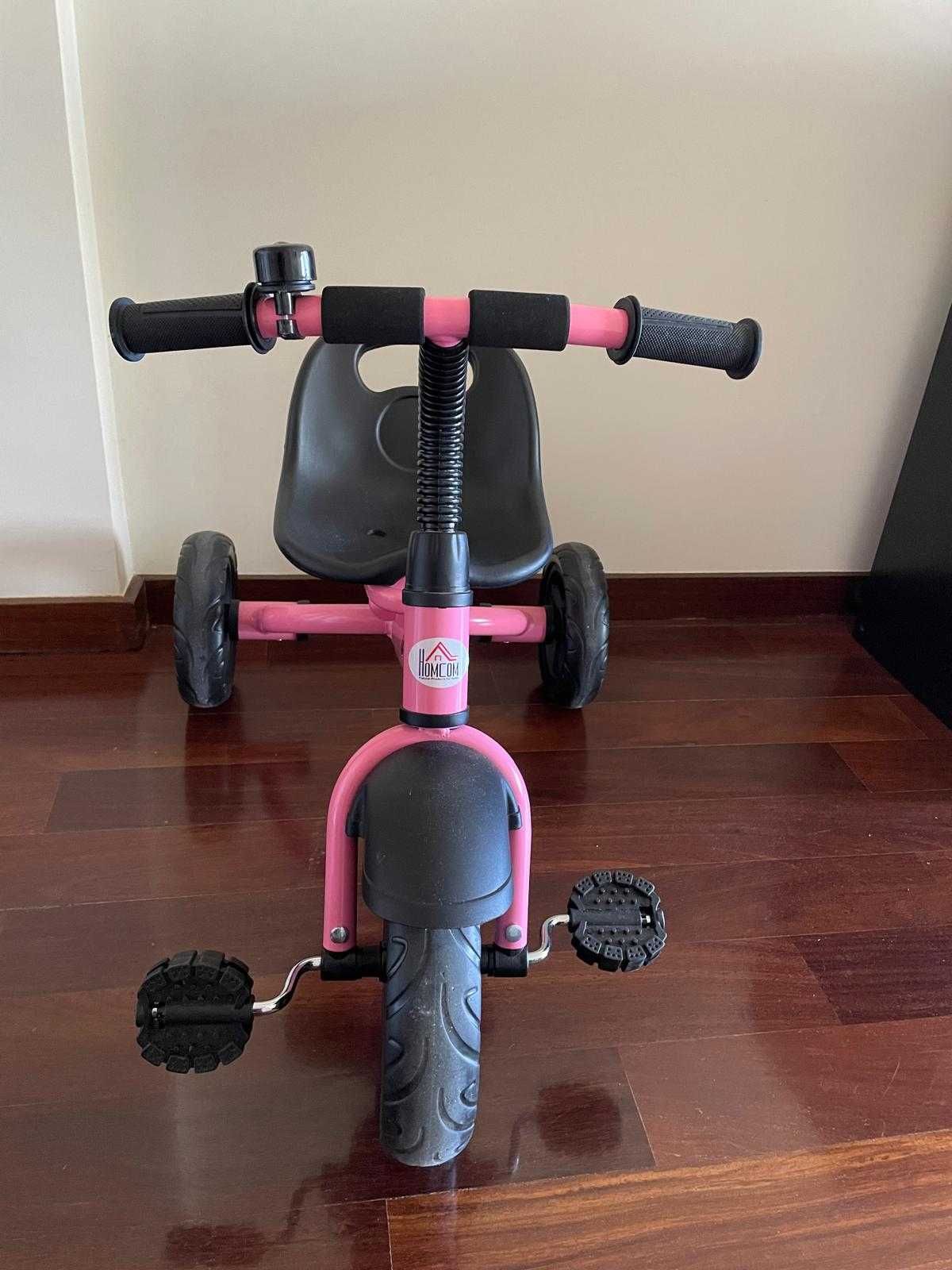 Triciclo para criança