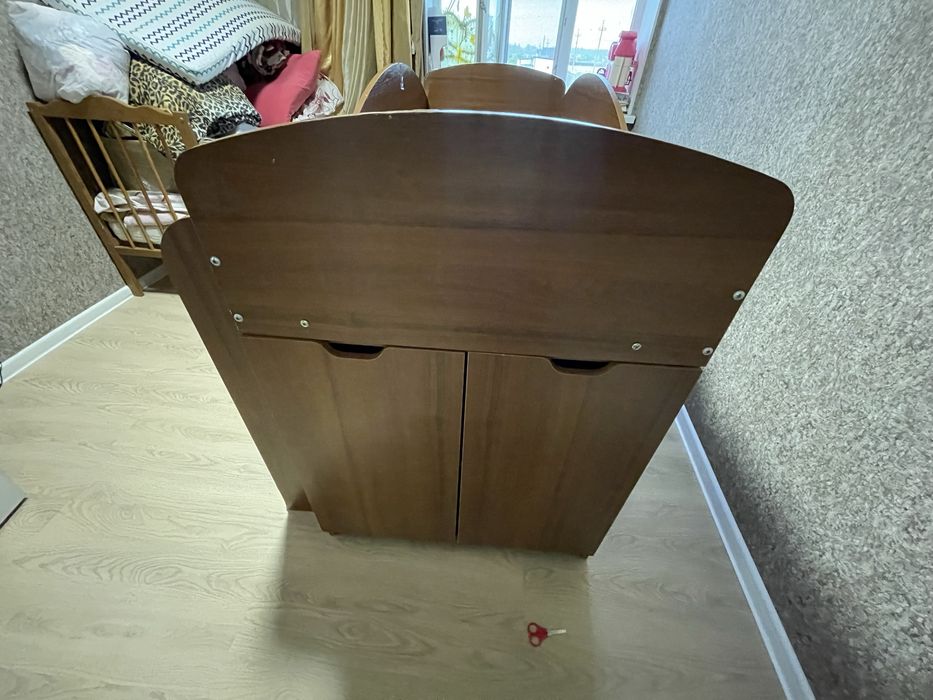 Дитяче ліжко з висувними ящиками