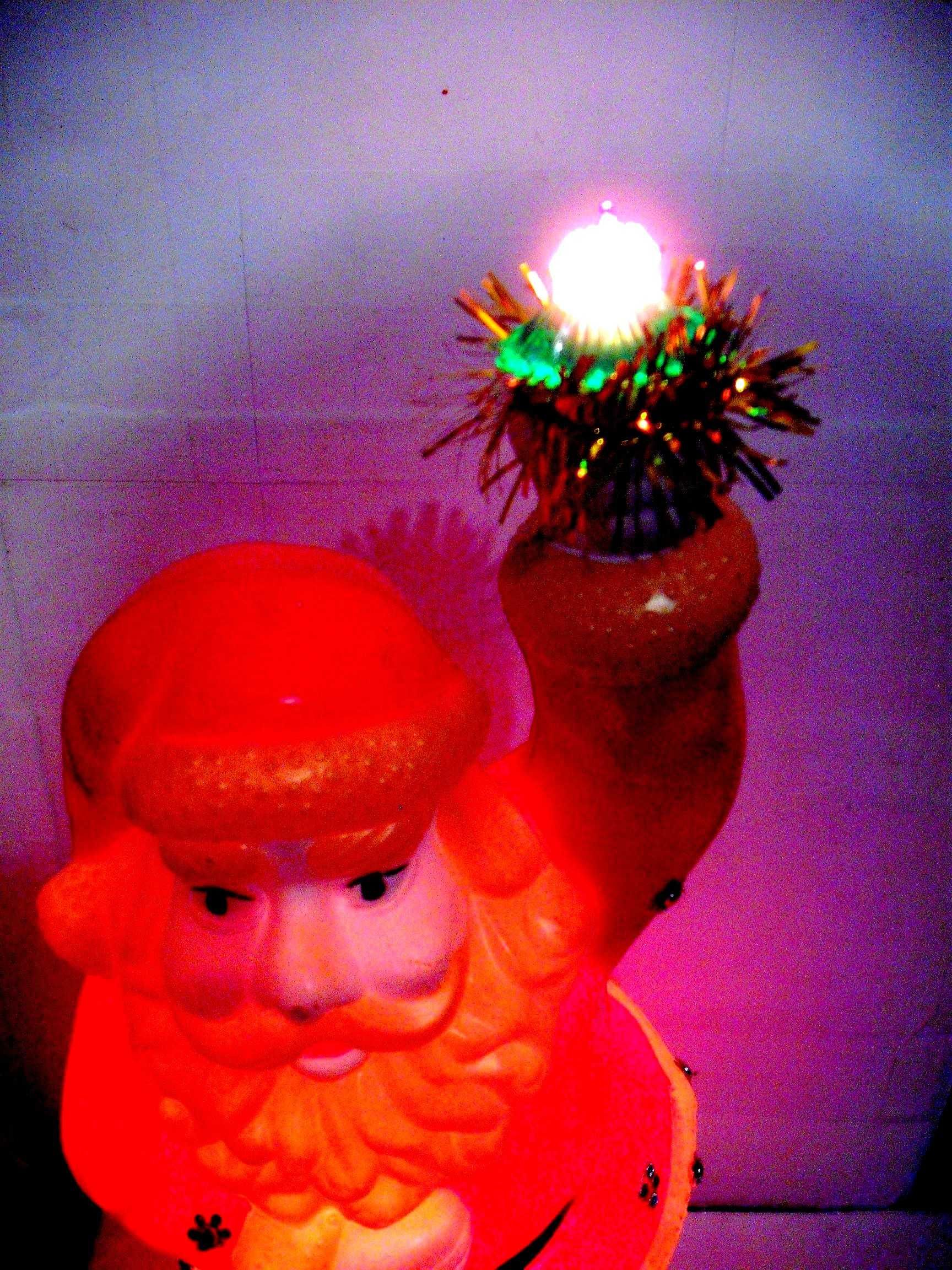 Pai Natal com luz muito antigo