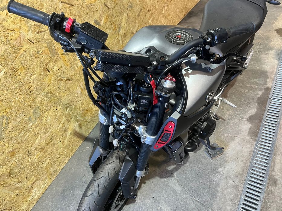 Peças ou Mota Yamaha MT09