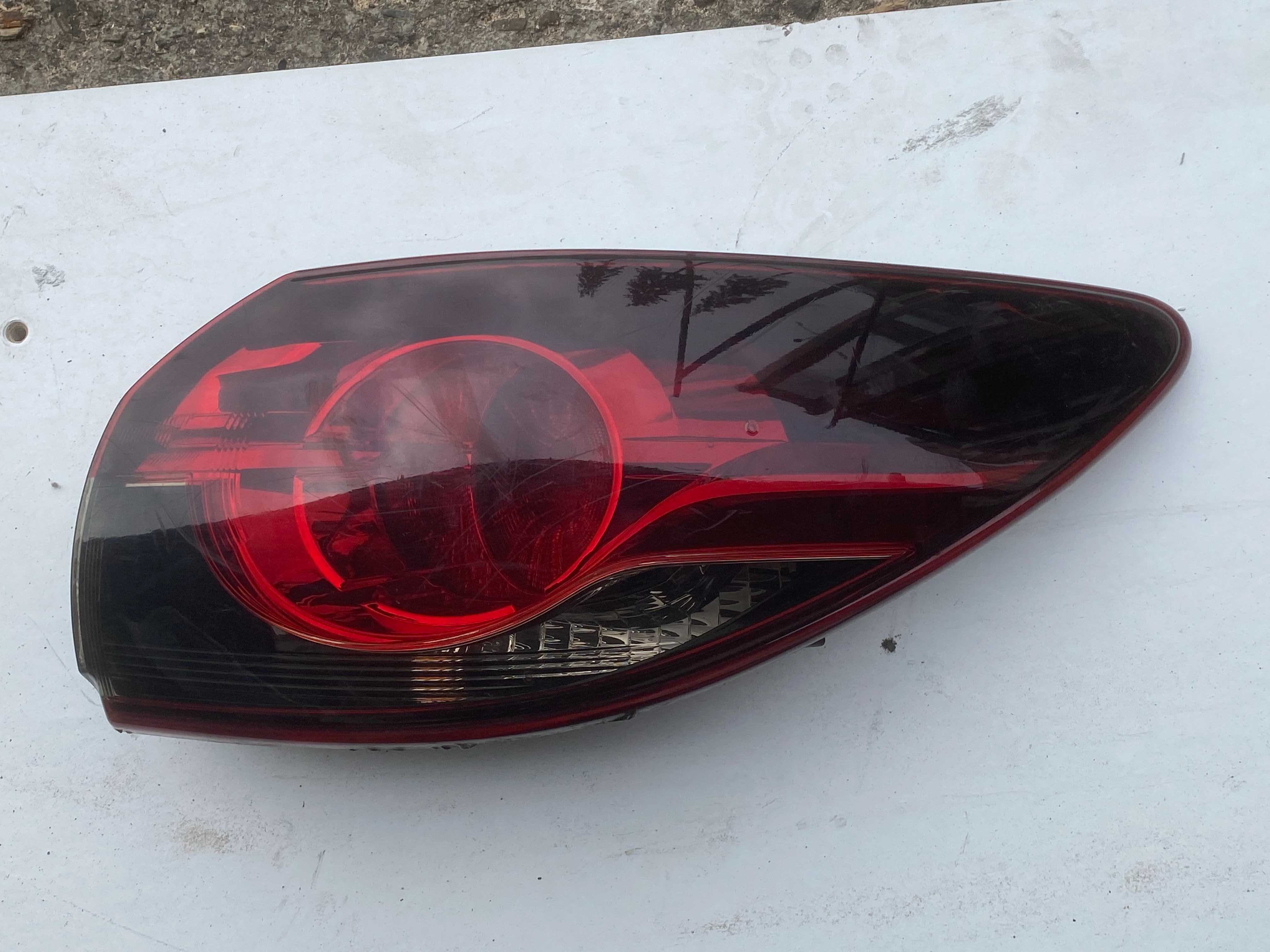 lampa tylna prawa w błotnik mazda 6 gj kombi