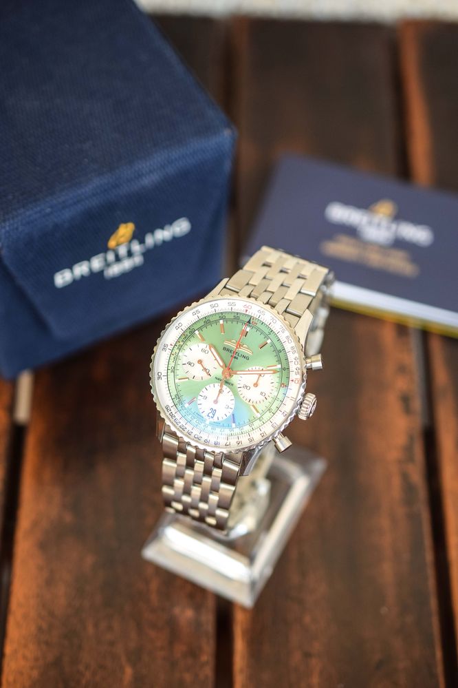 Breitling Navitimer B01 Chronograph - Full Set