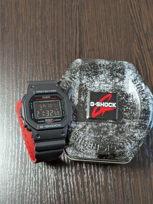 Оригінальний годинник часи CASIO G-Shock DW-5600HR, лімітована серія