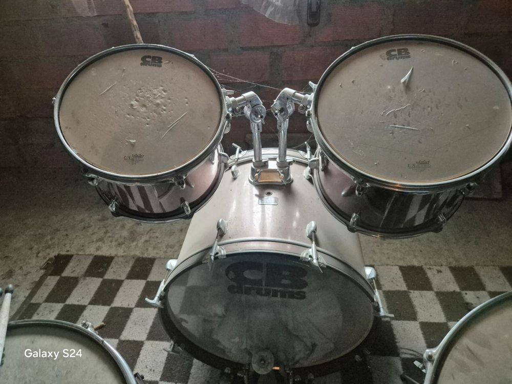 Vendo bateria em estado razoavel