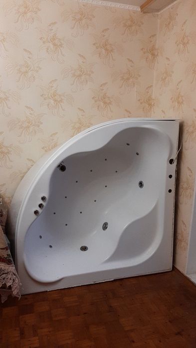 Продаётся бу джакузи