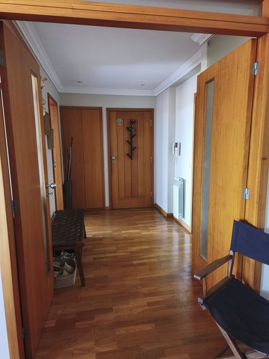 Apartamento T3 -Box -Solário - 220mts² (Maia)