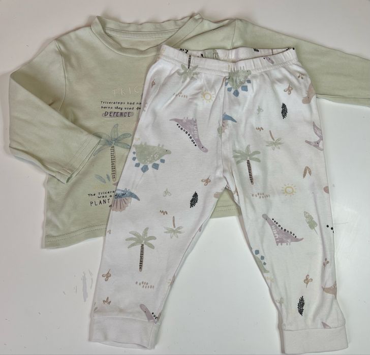 Віддам безкоштовно дитячий одяг