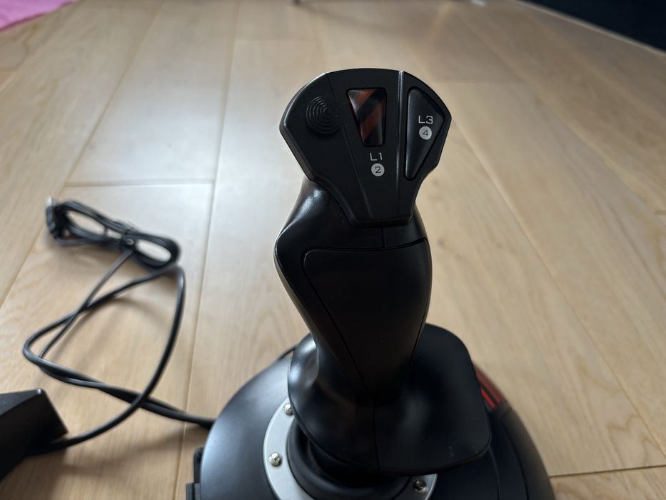 Thrustmaster T-Flight HOTAS X - stan idealny, bez pudełka