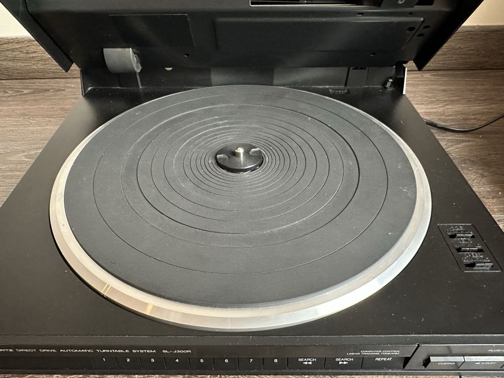 Gramofon Technics SL-J300r