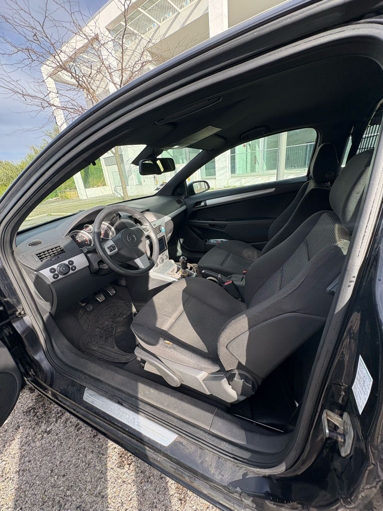 Opel Astra H GTC