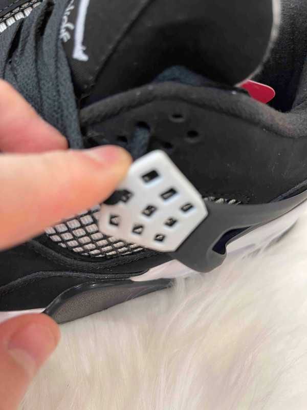 Nowe buty Jordan4RetroWhiteThunder.43
