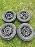 Opony zimowe nokian z felgami 185/65/R15