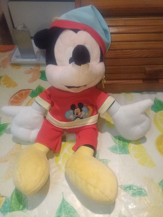 Vários peluches uns de banda desenhada